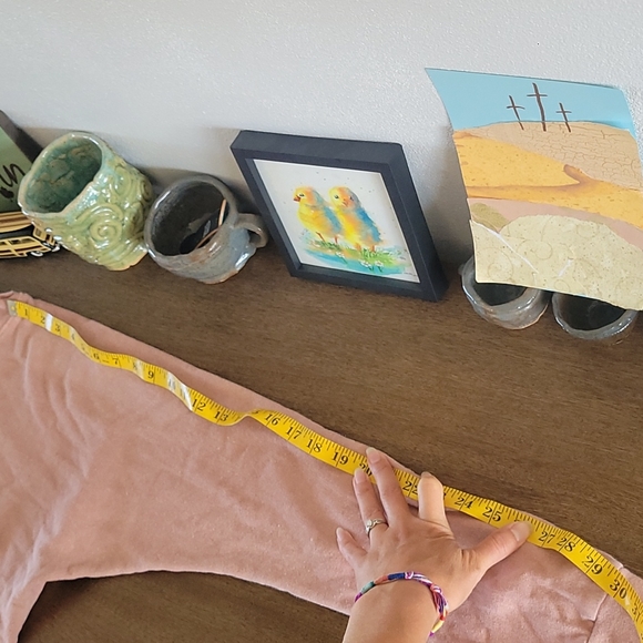 Aliya Wanek Sweatshirt - Picture 7 of 7